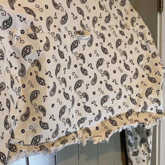 Kittenish Paisley Crop Jacket - Picture 9 of 12